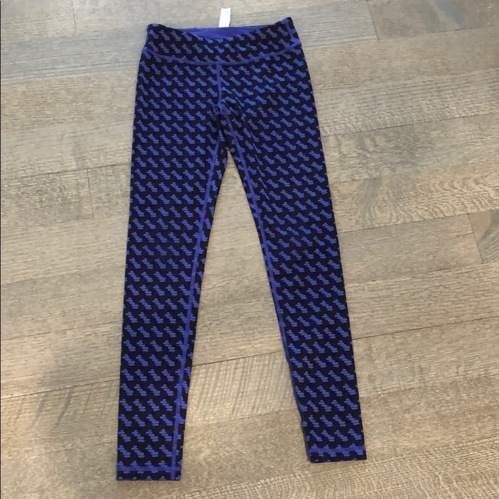 lululemon Ivviva size 12 black/purple leggings